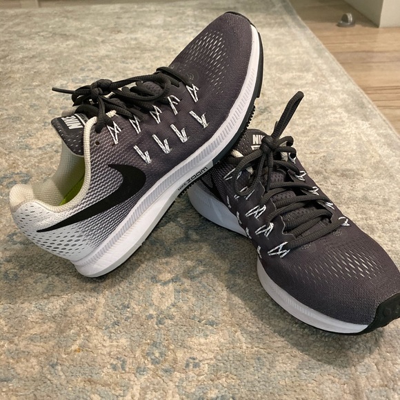 Nike Shoes - Women’s Nike Zoom Pegasus